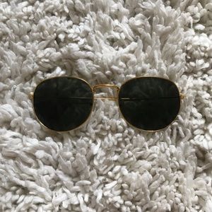 Round Gold/Black Sunglasses